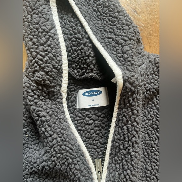 2T Old Navy Sherpa Hooded Zip Up Jacket | Unisex - Picture 3 of 5